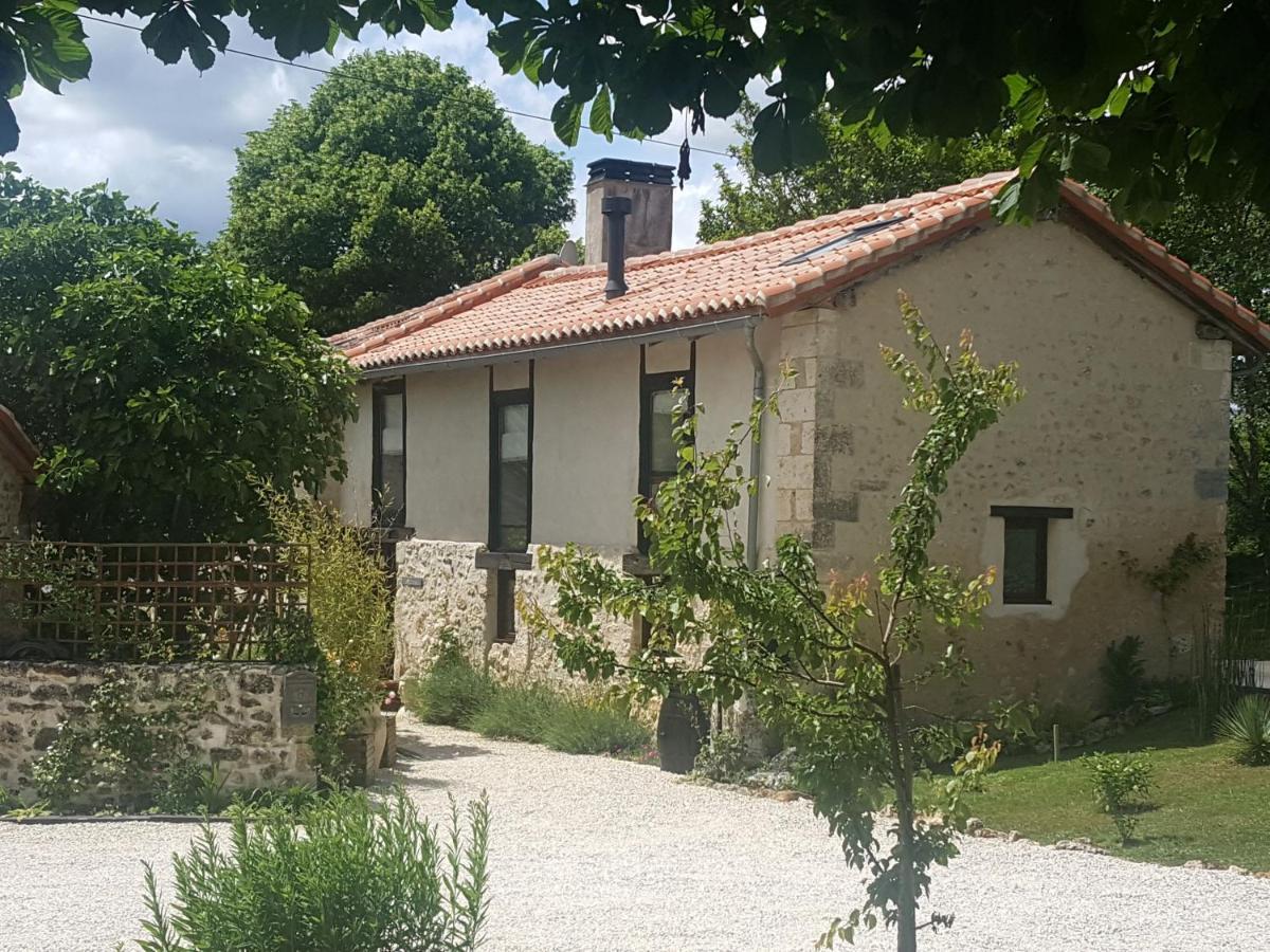 Lpc Dordogne Holidays - Le Petit Coin Lussas-et-Nontronneau المظهر الخارجي الصورة