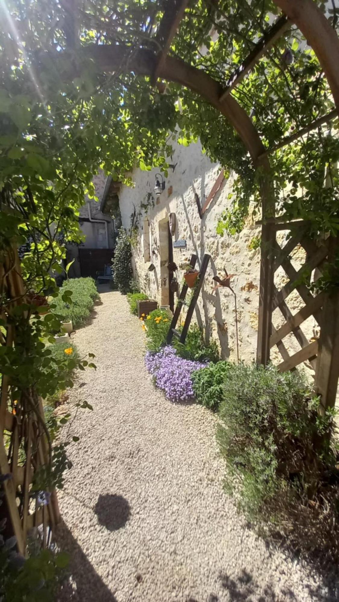 Lpc Dordogne Holidays - Le Petit Coin Lussas-et-Nontronneau المظهر الخارجي الصورة